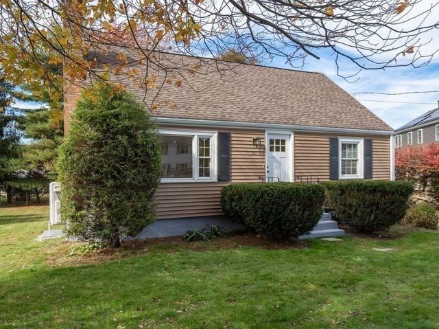 365 Lexington St, Woburn, MA 01801