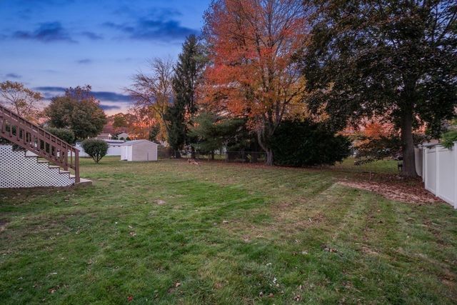 365 Lexington St, Woburn, MA 01801