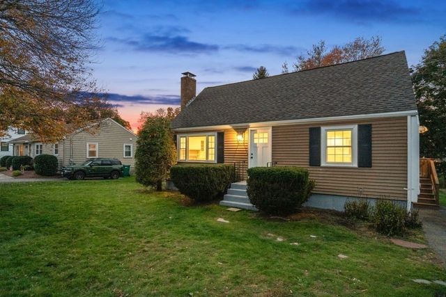 365 Lexington St, Woburn, MA 01801