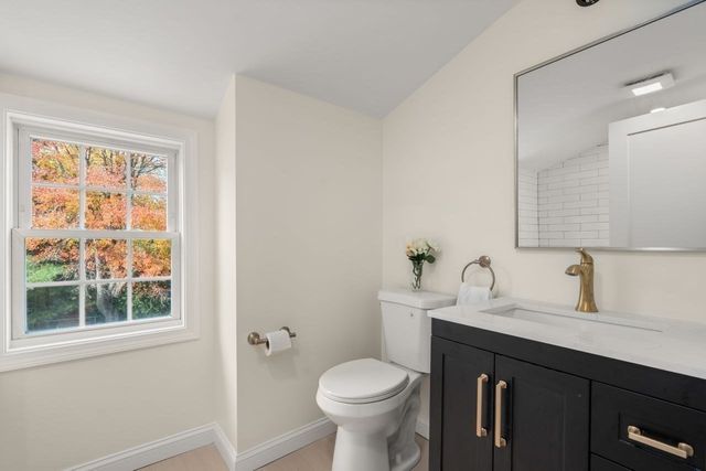 365 Lexington St, Woburn, MA 01801