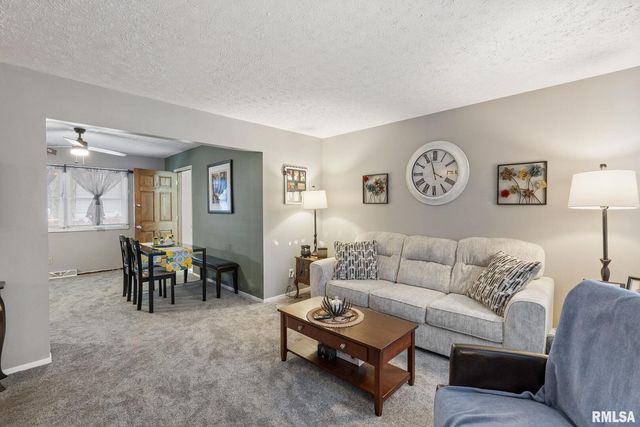 4661 HITCHING POST Court, Davenport, IA 52804