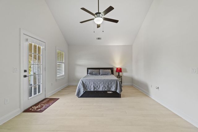 6355 E Bay Boulevard, Gulf Breeze, FL 32563