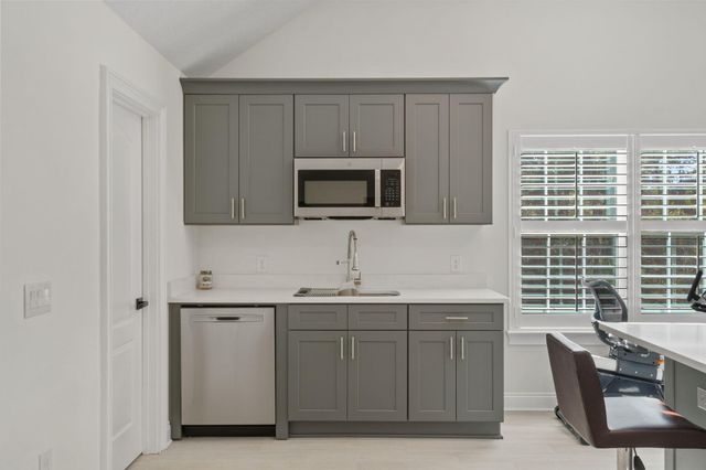 6355 E Bay Boulevard, Gulf Breeze, FL 32563