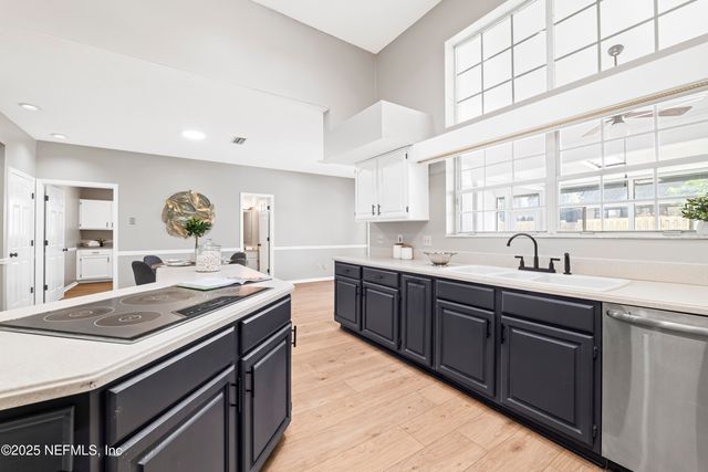 12626 MISSION HILLS Circle N, Jacksonville, FL 32225