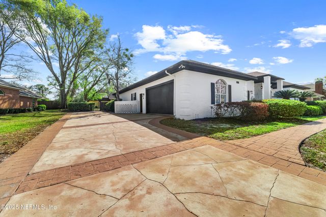 12626 MISSION HILLS Circle N, Jacksonville, FL 32225