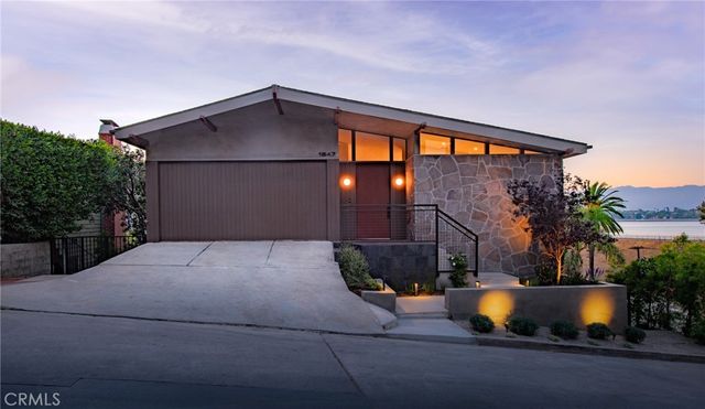 1847 Fanning Street, Los Angeles, CA 90026