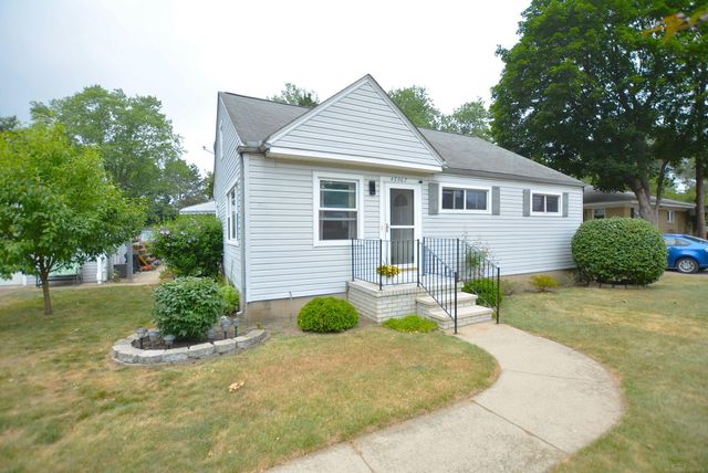 45967 Gable Inn Street, Shelby Twp, MI 48317