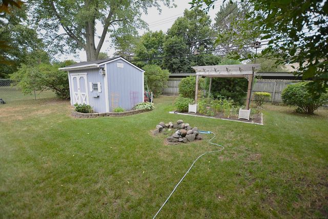 45967 Gable Inn Street, Shelby Twp, MI 48317