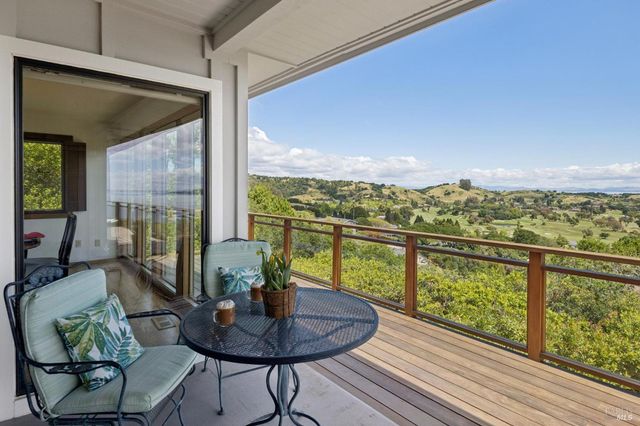 120 Fernwood Dr, San Rafael, CA 94901