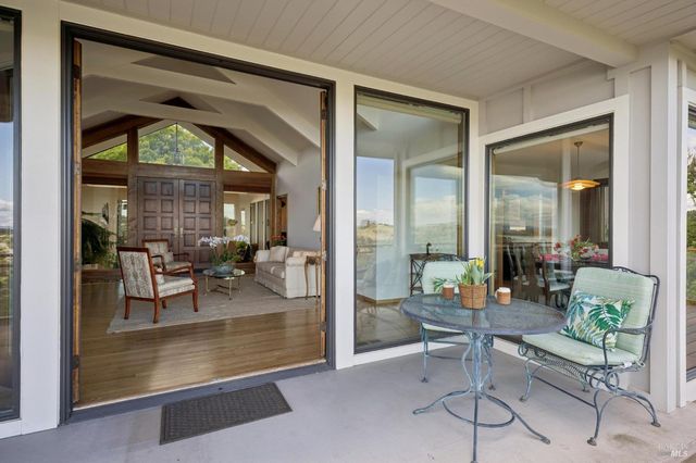 120 Fernwood Dr, San Rafael, CA 94901