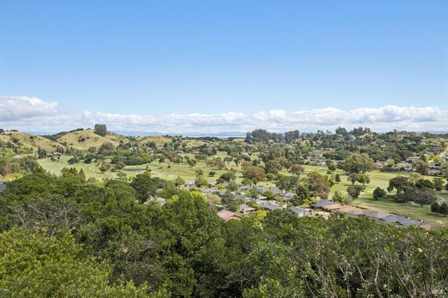 120 Fernwood Dr, San Rafael, CA 94901