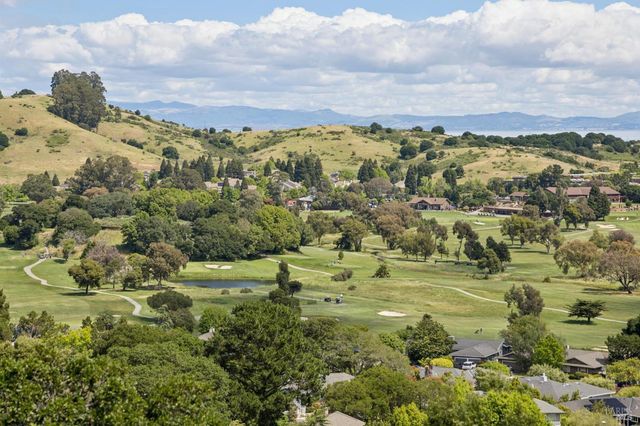 120 Fernwood Dr, San Rafael, CA 94901