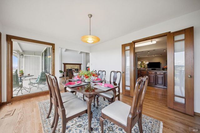 120 Fernwood Dr, San Rafael, CA 94901