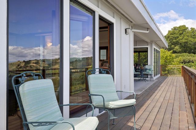 120 Fernwood Dr, San Rafael, CA 94901