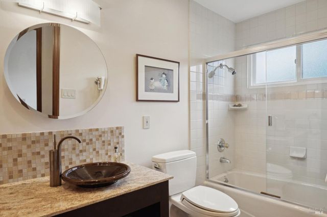 120 Fernwood Dr, San Rafael, CA 94901