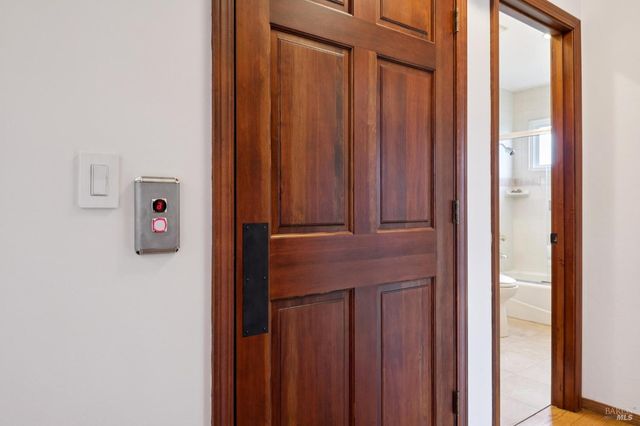 120 Fernwood Dr, San Rafael, CA 94901