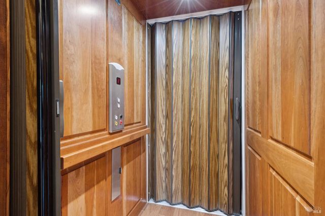 120 Fernwood Dr, San Rafael, CA 94901