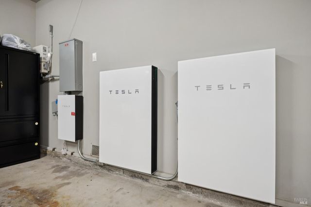 120 Fernwood Dr, San Rafael, CA 94901