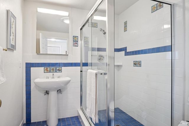 120 Fernwood Dr, San Rafael, CA 94901