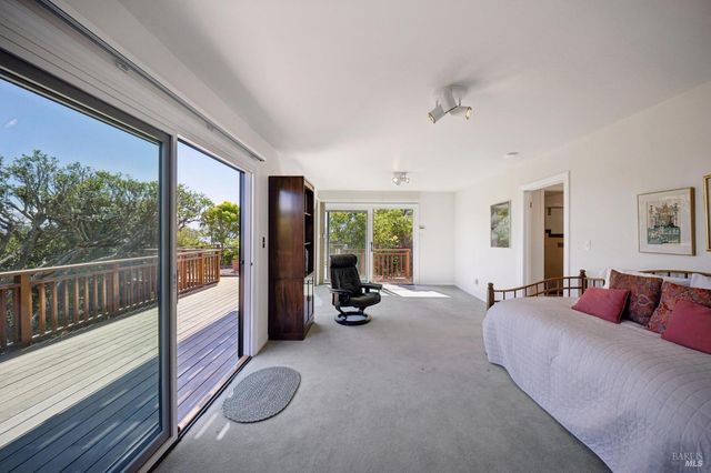 120 Fernwood Dr, San Rafael, CA 94901