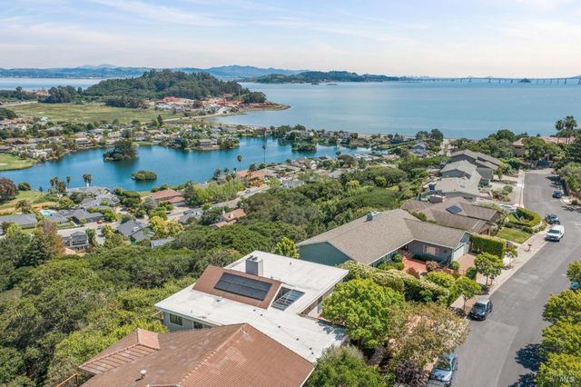 120 Fernwood Dr, San Rafael, CA 94901