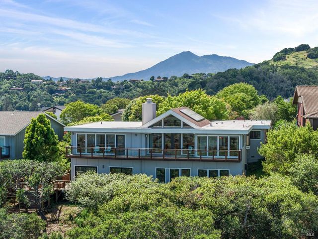 120 Fernwood Dr, San Rafael, CA 94901