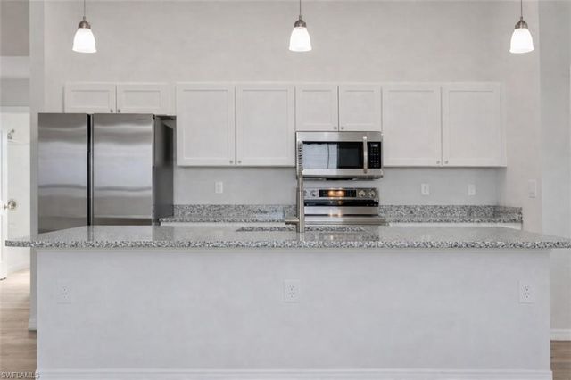 9023 Maywood CIR, Labelle, FL 33935