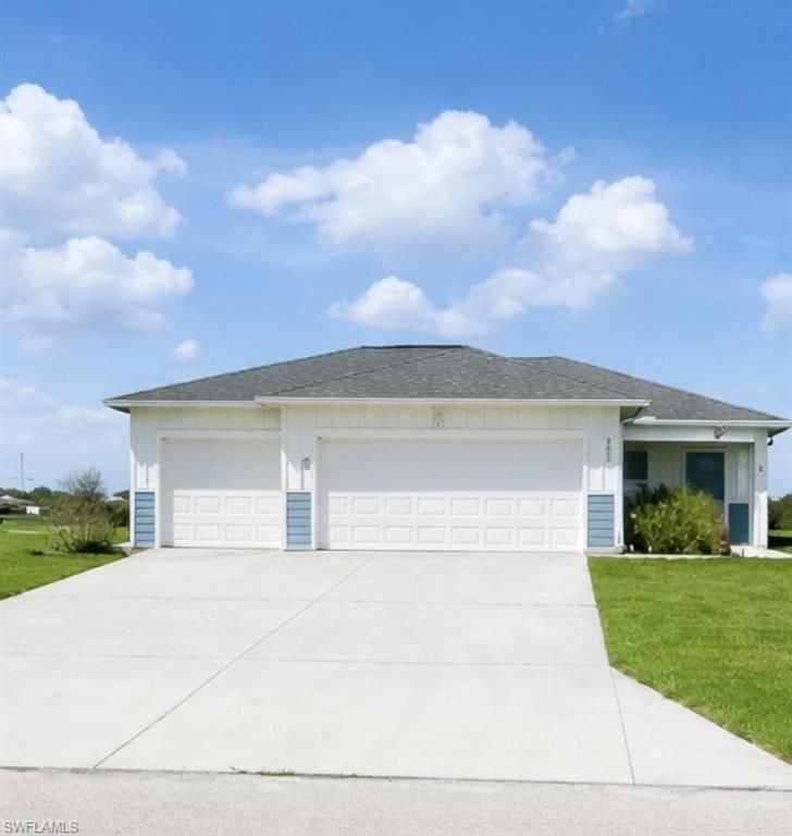 9023 Maywood CIR, Labelle, FL 33935