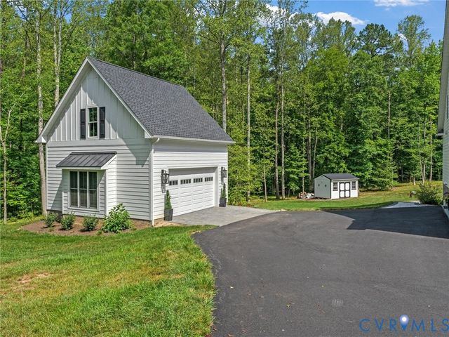2848 Maple Lake Cir, Powhatan, VA 23139
