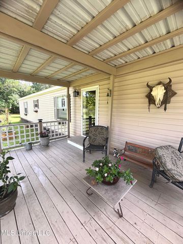 16 Green Meadow Place Road, Picayune, MS 39466