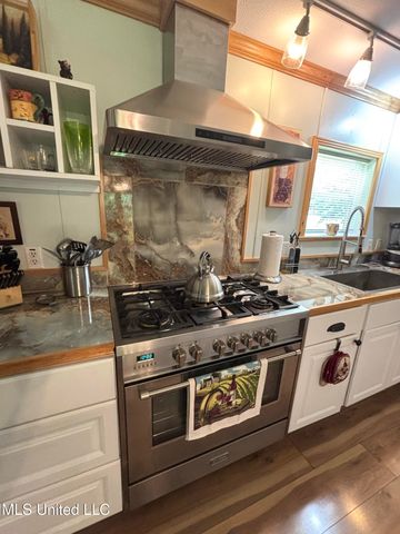 16 Green Meadow Place Road, Picayune, MS 39466