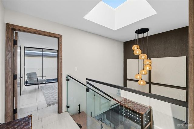 1404 S 7th Avenue, Edinburg, TX 78539