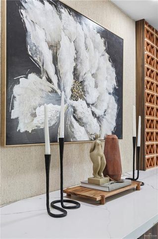 1404 S 7th Avenue, Edinburg, TX 78539