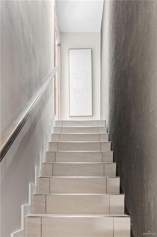 1404 S 7th Avenue, Edinburg, TX 78539