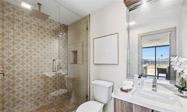 1404 S 7th Avenue, Edinburg, TX 78539