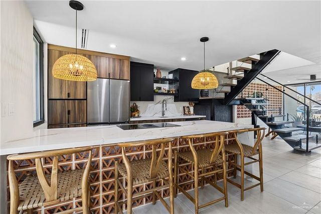 1404 S 7th Avenue, Edinburg, TX 78539