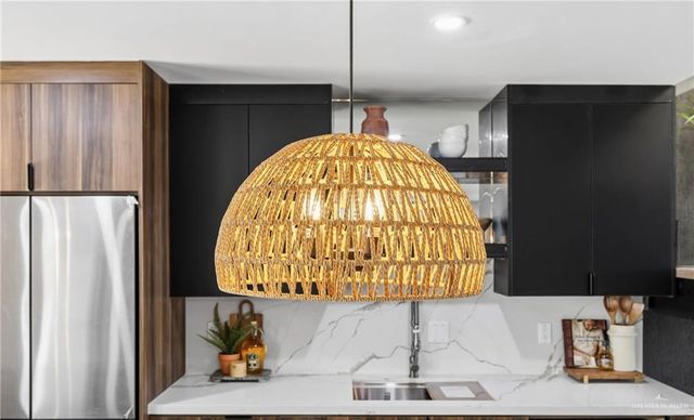 1404 S 7th Avenue, Edinburg, TX 78539