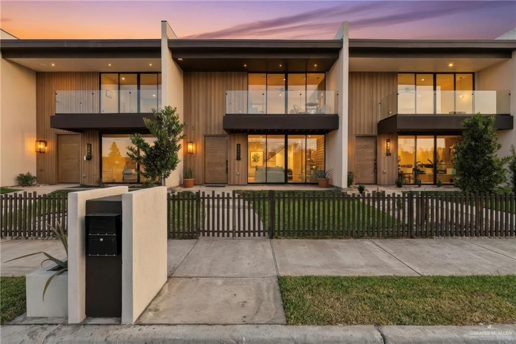 1404 S 7th Avenue, Edinburg, TX 78539