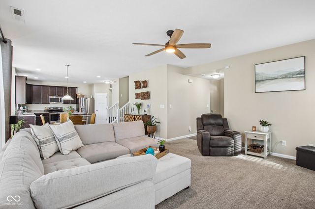 1334 Old Heritage Place, Greenwood, IN 46143