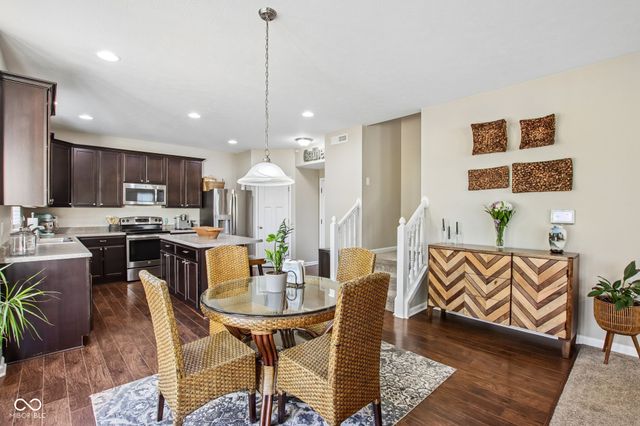 1334 Old Heritage Place, Greenwood, IN 46143
