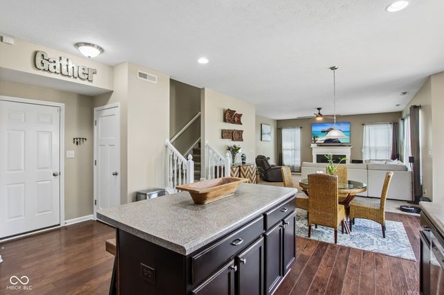 1334 Old Heritage Place, Greenwood, IN 46143
