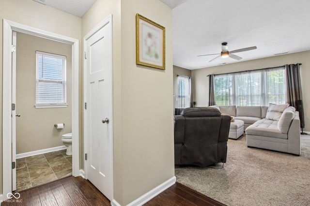1334 Old Heritage Place, Greenwood, IN 46143