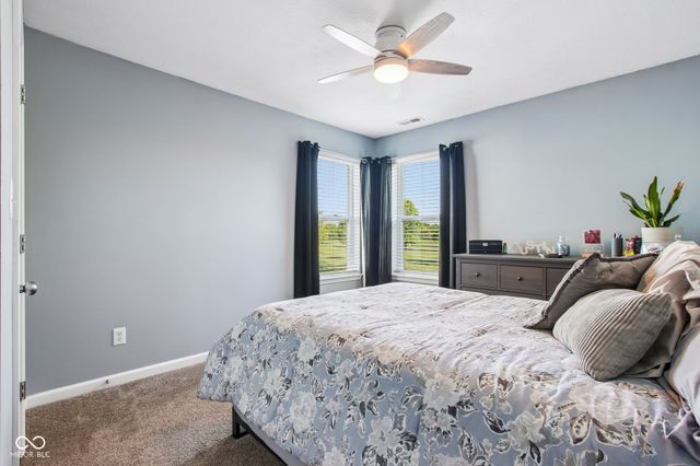 1334 Old Heritage Place, Greenwood, IN 46143