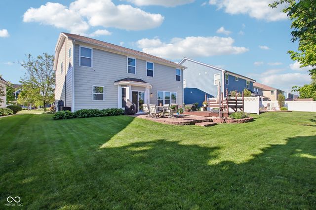 1334 Old Heritage Place, Greenwood, IN 46143