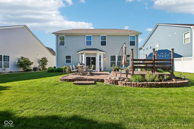 1334 Old Heritage Place, Greenwood, IN 46143