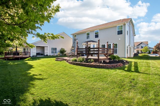 1334 Old Heritage Place, Greenwood, IN 46143
