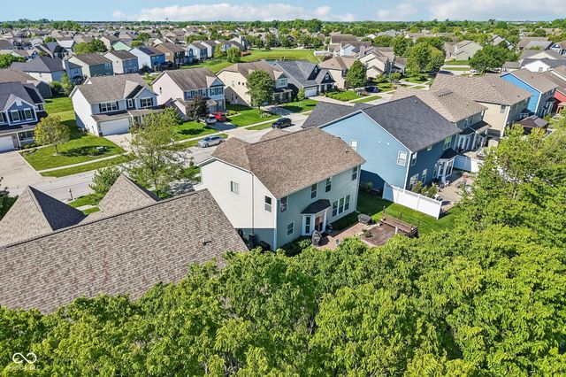 1334 Old Heritage Place, Greenwood, IN 46143