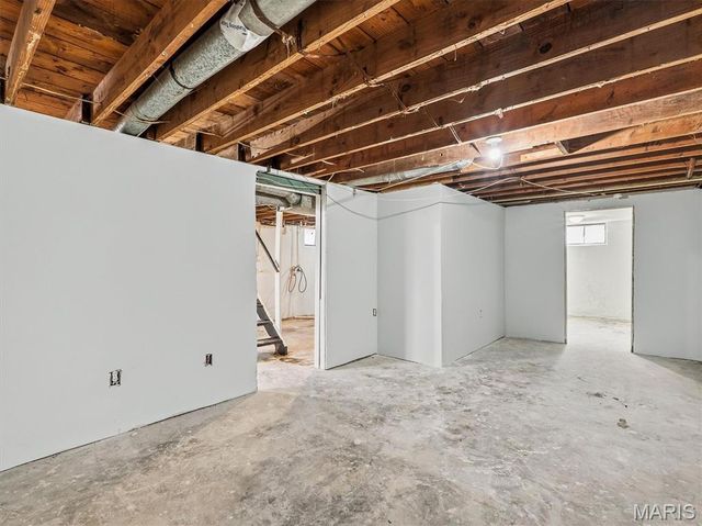 401 Cameron Road, St Louis, MO 63137