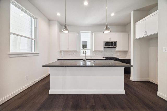 1811 Mills Street, Houston, TX 77026