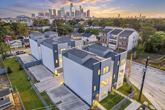 1811 Mills Street, Houston, TX 77026